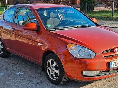 Gebraucht Hyundai Accent 97 PS (71 kW) 2007 Rot Limousine