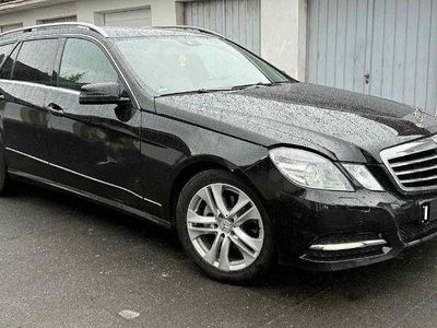 Gebraucht Mercedes E220 Avantgarde 170 PS (125 kW) 2012 Schwarz Kombi