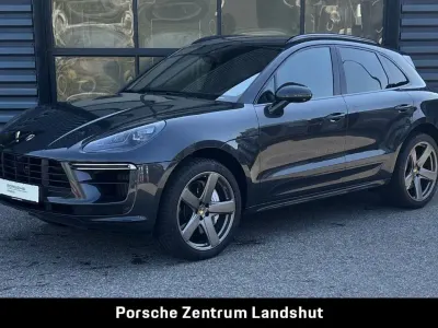 Gebraucht Porsche Macan Turbo Sport 441 PS (324 kW) 2019 Vulkangraumetallic SUV