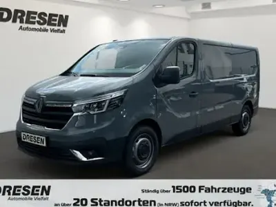 Neu Renault Trafic Komfort 110 PS (80 kW) 2026 Grau Van / Kleinbus