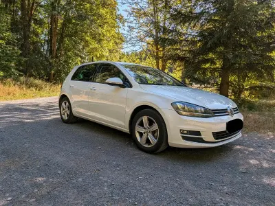 Gebraucht VW Golf VII Highline 125 PS (91 kW) 2016 Weiß Limousine