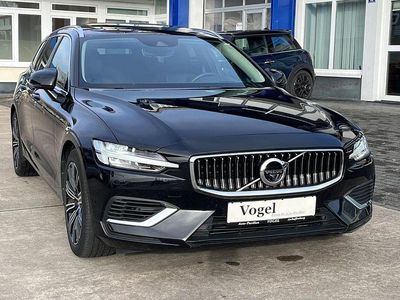 Gebraucht Volvo V60 Inscription 253 PS (186 kW) 2020 Schwarz Kombi