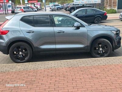 Gebraucht Volvo XC40 Momentum 156 PS (114 kW) 2019 Grau SUV