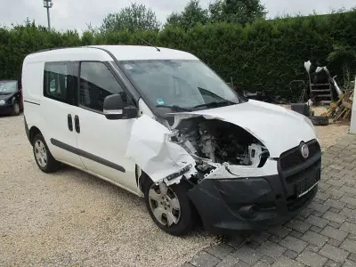 Gebraucht Fiat Doblò Basis 90 PS (66 kW) 2013 Weiß Van / Kleinbus