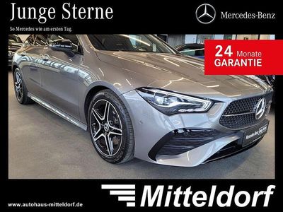 Grau Gebraucht 2024 Mercedes CLA200 Shooting Brake AMG Line Premium Kombi | 33.990 € (Fairer Preis)
