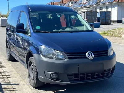 Usata VW Caddy 102 CV (75 kW) 2011 Blu Monovolume
