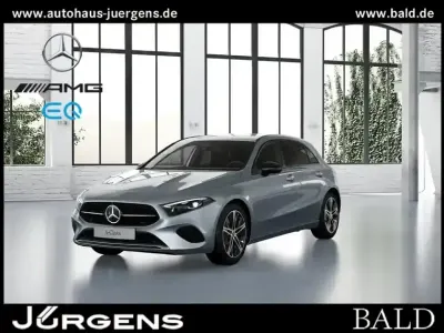 Gebraucht Mercedes A220 Night 190 PS (139 kW) 2024 Metalliclack hightechsilber Limousine