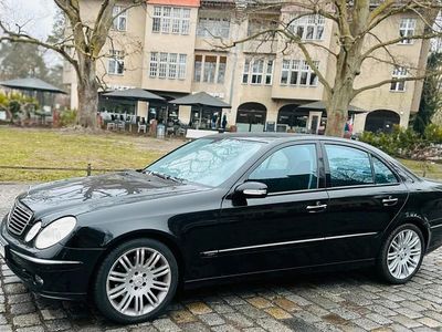 Gebraucht Mercedes E200 Avantgarde 184 PS (135 kW) 2005 Schwarz Limousine