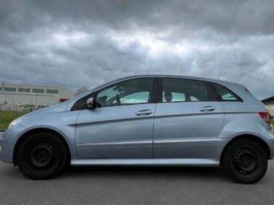 Mercedes B200