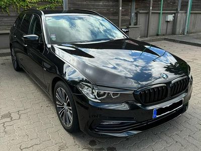 Gebraucht BMW 520 Sport Line 190 PS (139 kW) 2017 Schwarz Kombi