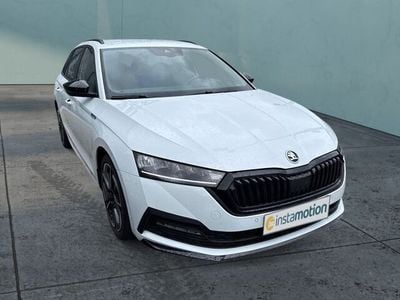 Weiß Gebraucht 2024 Skoda Octavia SportLine Kombi | 32.610 € (Superpreis)