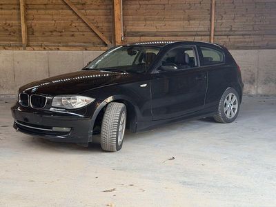 Gebraucht BMW 116 Sport Line 122 PS (89 kW) 2009 Schwarz Kleinwagen