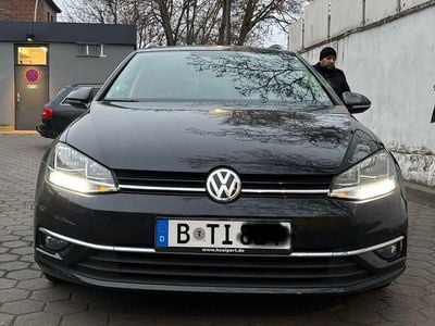 Gebraucht VW Golf VII Join 116 PS (85 kW) 2019 Schwarz Kombi