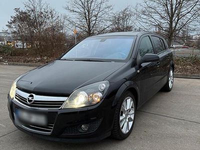Schwarz Gebraucht 2009 Opel Astra Limousine | 6.500 €