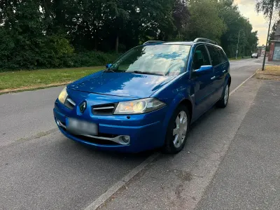Gebraucht Renault Mégane GrandTour 150 PS (110 kW) 2009 Blau Kombi