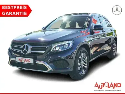 Używany Mercedes GLC250 211 KM (155 kW) 2017 Niebieski SUV