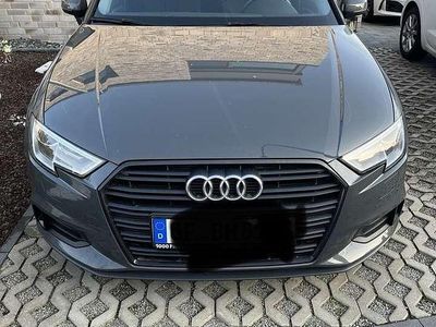 Gebraucht Audi A3 Sport 150 PS (110 kW) 2018 Grau Limousine