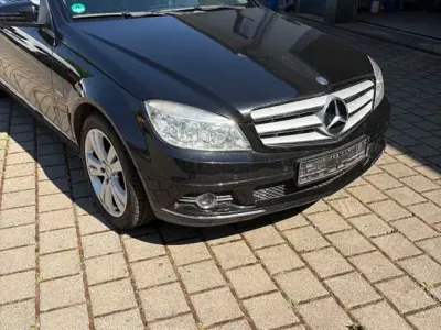 Gebraucht Mercedes C220 Avantgarde 170 PS (125 kW) 2011 Schwarz Limousine