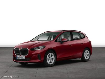 Piemont rot metallic Gebraucht 2025 BMW 220 Active Tourer Luxury Line Van / Kleinbus | 33.504 € (Fairer Preis)