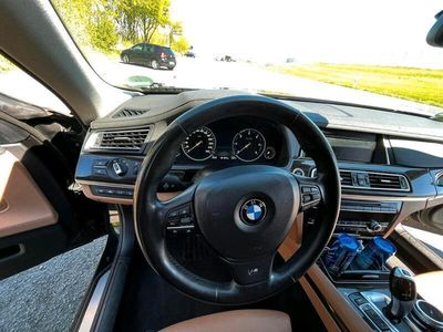 BMW 730