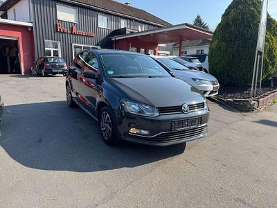 Gebraucht VW Polo Sound 75 PS (55 kW) 2017 Uranograu Kleinwagen