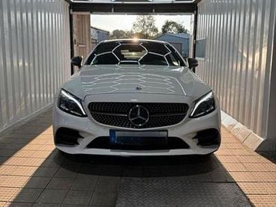 Gebraucht Mercedes C300 AMG line 283 PS (208 kW) 2020 Weiß Coupé
