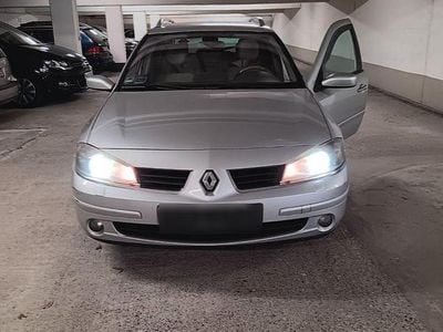 Second-hand Renault Laguna GrandTour Initiale 170 CP (125 kW) 2005 Argintiu Break