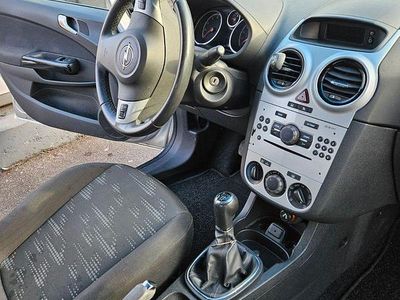 Gebraucht Opel Corsa Color Edition 87 PS (63 kW) 2011 Grau Kleinwagen