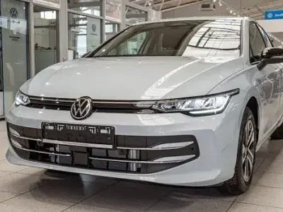 Neu VW Golf VIII 150 PS (110 kW) 2026 Weiß Limousine