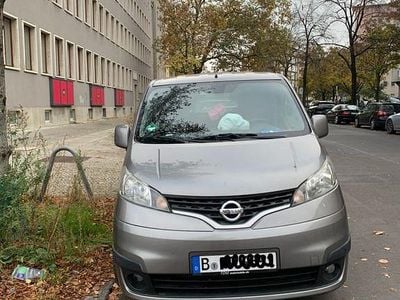 Nissan Evalia