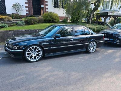 BMW 728