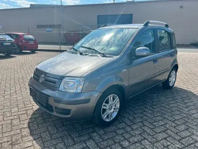 Gebraucht Fiat Panda Emotion 60 PS (44 kW) 2010 Grau Kleinwagen