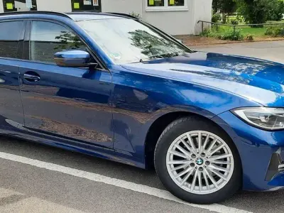 Gebraucht BMW 320 Sport Line 190 PS (139 kW) 2021 Blau Kombi