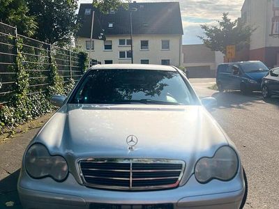 Mercedes C220