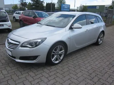 Gebraucht Opel Insignia Edition 163 PS (119 kW) 2014 Silber Kombi
