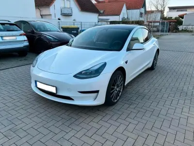 Gebraucht Tesla Model 3 208 kW (284 PS) 2022 Weiß Limousine