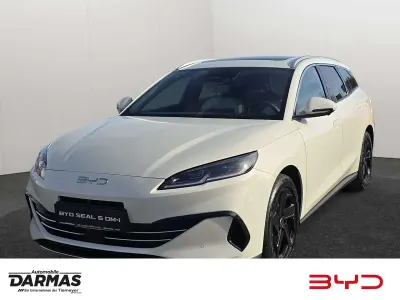 Używany BYD Seal Comfort 212 KM (155 kW) 2025 Beżowy Sedan/Limuzyna