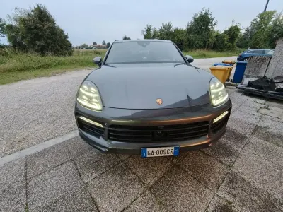 Używany Porsche Cayenne 340 KM (250 kW) 2020 Szary SUV