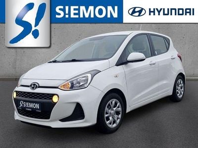 Weiss Gebraucht 2017 Hyundai i10 Trend Kleinwagen | 8.430 € (Fairer Preis)