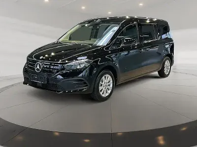 Gebraucht Mercedes EQT200 89 kW (122 PS) 2025 Loparitschwarz metallic Van / Kleinbus