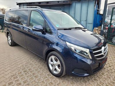 Usata Mercedes V250 Edition 190 CV (139 kW) 2019 Blu Monovolume