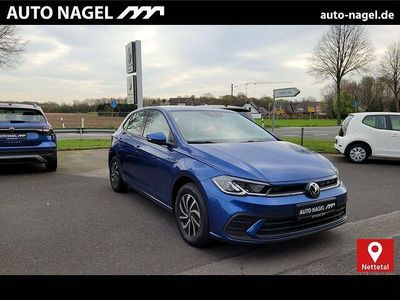 Blau Gebraucht 2023 VW Polo Life Kleinwagen | 16.799 € (Guter Preis)
