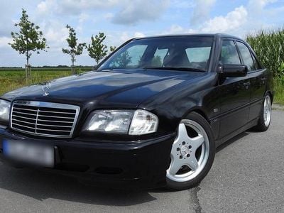 Gebraucht Mercedes C180 122 PS (89 kW) 1997 Schwarz Limousine
