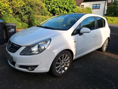 Gebraucht Opel Corsa 100 PS (73 kW) 2010 Weiß Kleinwagen