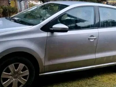 Gebraucht VW Polo 90 PS (66 kW) 2015 Silber Kleinwagen