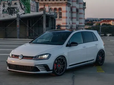 Gebraucht VW Golf VII GTI Clubsport 370 PS (272 kW) 2017 Violett Limousine