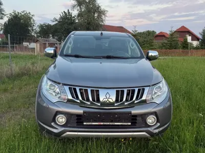 Gebraucht Mitsubishi L200 181 PS (133 kW) 2016 Grau Pickup