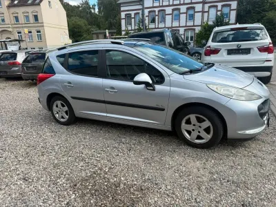 Gebraucht Peugeot 207 Filou 95 PS (69 kW) 2009 Grau Kombi