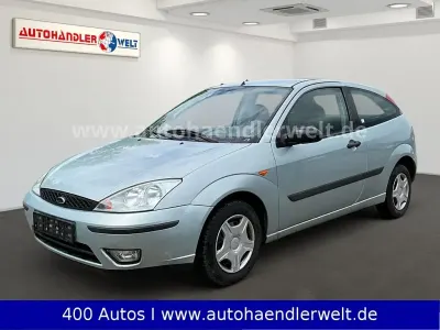 Używany Ford Focus Ambiente 101 KM (74 kW) 2003 Srebrny Sedan/Limuzyna