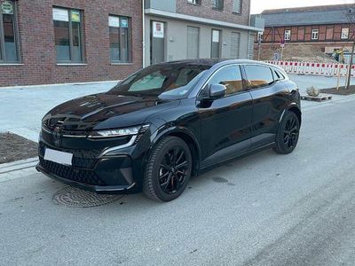 Schwarz Gebraucht 2022 Renault Megane E-Tech Techno Limousine | 23.800 € (Guter Preis)